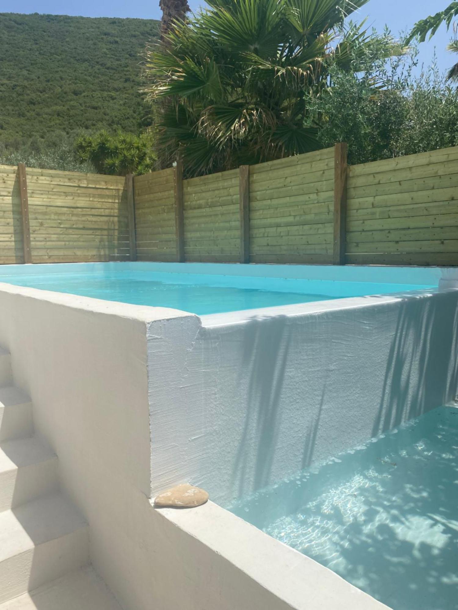Rustic Hill Private Pool Suites Каламата Экстерьер фото